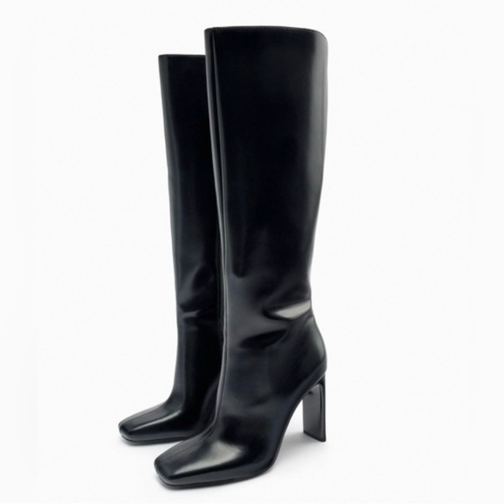 Elegant Black Knee-High Boots